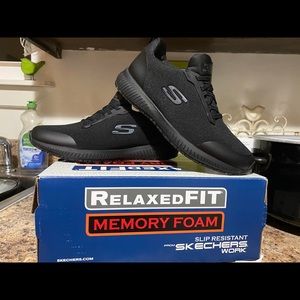 Skechers Relaxed Fit Memory Foam